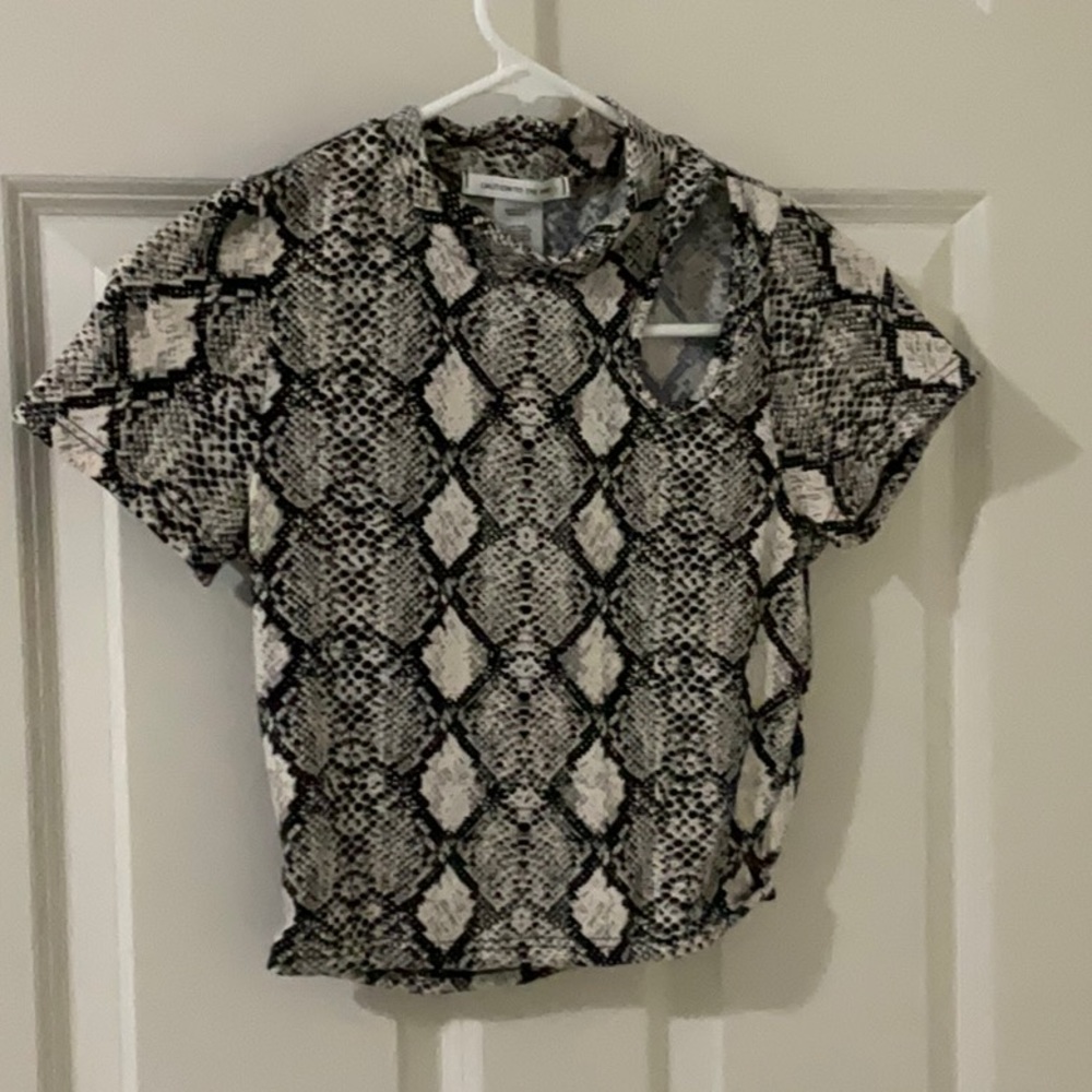 Snake print top